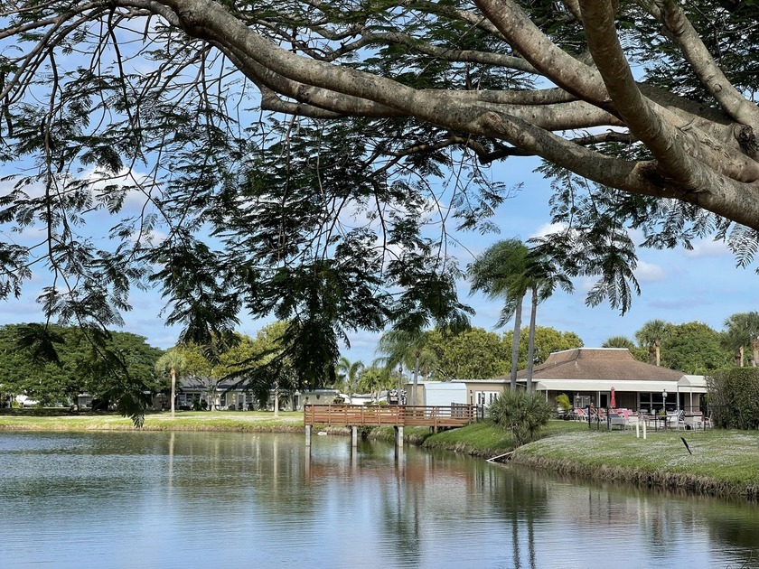 This is your opportunity to put your own decorating style into - Beach Condo for sale in Delray Beach, Florida on Beachhouse.com