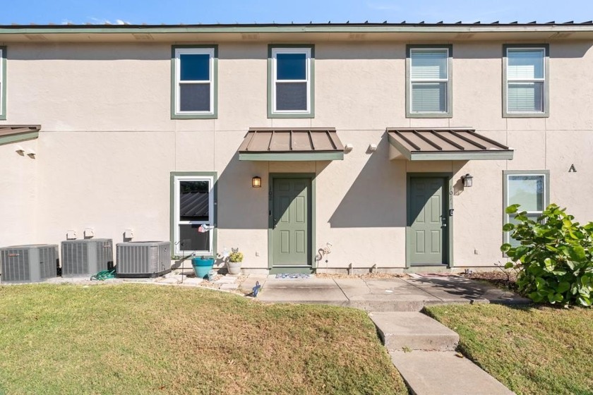 Welcome to this beautifully updated 2-bedroom, 1.5-bathroom - Beach Home for sale in Rockport, Texas on Beachhouse.com