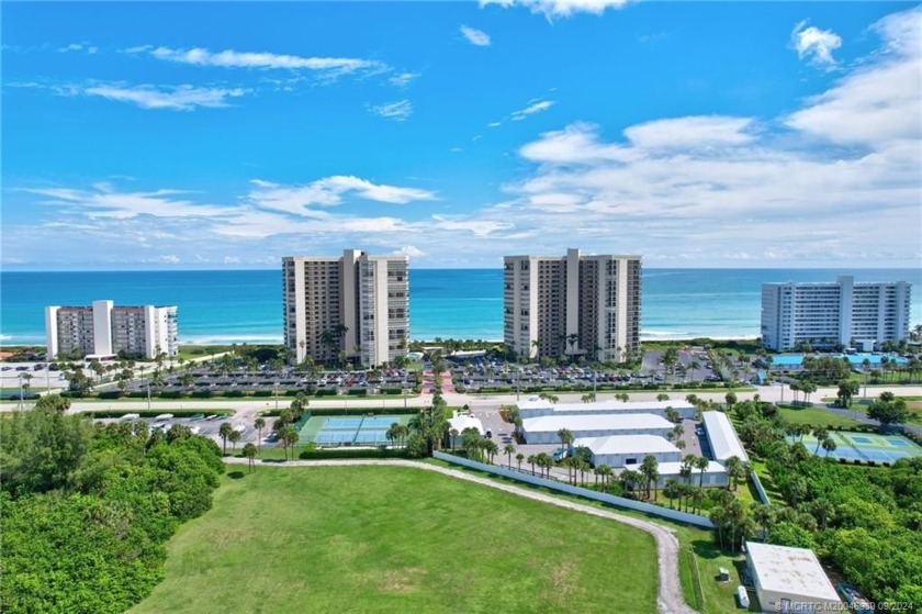 This fully renovated 2-bedroom, 2-bath condo offers luxury - Beach Condo for sale in Jensen Beach, Florida on Beachhouse.com