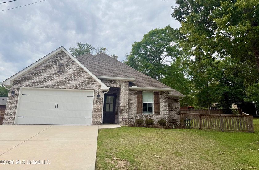 This absolutely beautiful house awaits your arrival. The foyer - Beach Home for sale in Diamondhead, Mississippi on Beachhouse.com