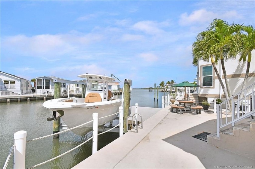 Views Views Views!  Boaters dream! This 2 bedroom 1 1/2 bath - Beach Home for sale in Jensen Beach, Florida on Beachhouse.com