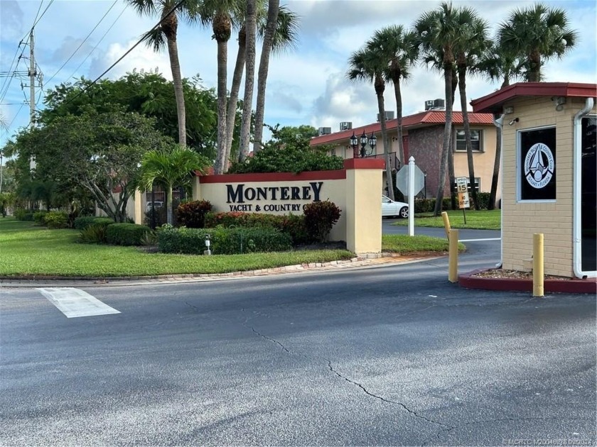 Great location of this 2 bedroom 2 bath 2nd floor corner unit - Beach Condo for sale in Stuart, Florida on Beachhouse.com