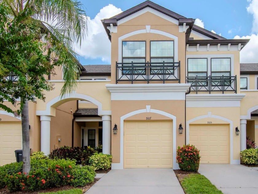 Exquisite 2 Bedroom, 2.5 Bathroom townhome located in the gated - Beach Townhome/Townhouse for sale in Tampa, Florida on Beachhouse.com