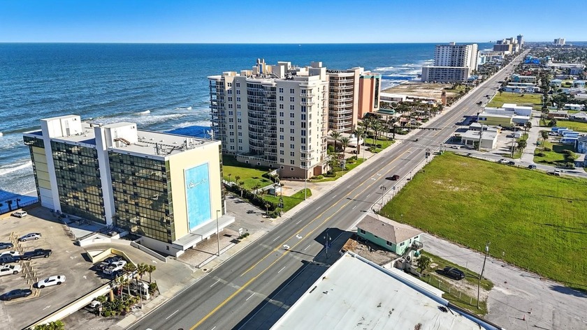 2 Units for the Price of 1 - Fully Remodeled, Fully Furnished - Beach Home for sale in Daytona Beach, Florida on Beachhouse.com