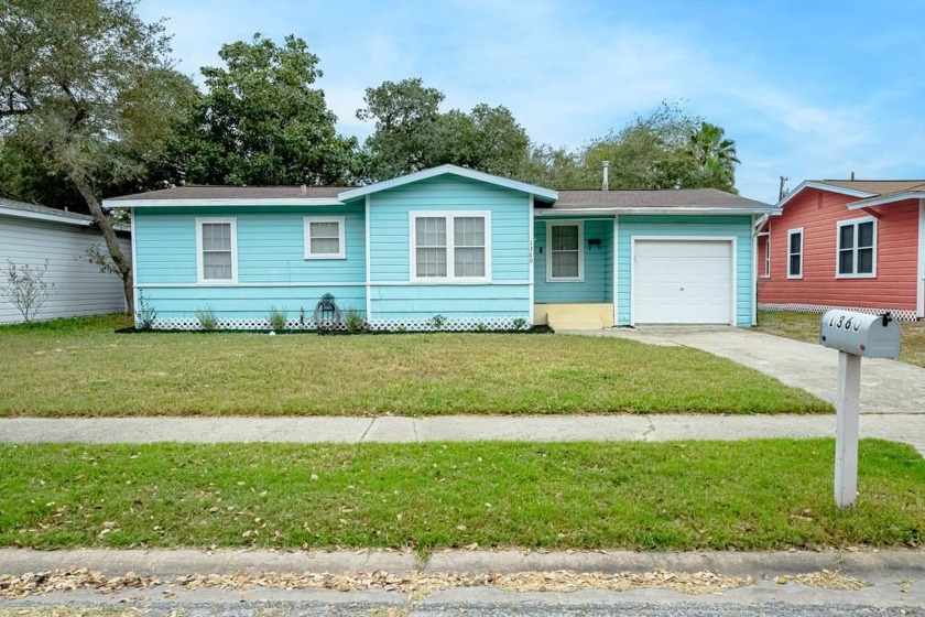 Cozy coastal 3-bedroom, 2-bathroom home in Aransas Pass - Beach Home for sale in Aransas Pass, Texas on Beachhouse.com