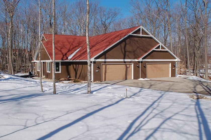 This nearly new Door County condominium offers flexibility for - Beach Condo for sale in Fish Creek, Wisconsin on Beachhouse.com
