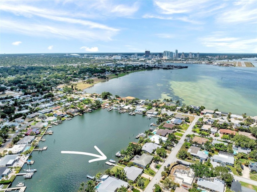 Excellent Waterfrontage Located in The Tropical Shores - Beach Lot for sale in St. Petersburg, Florida on Beachhouse.com