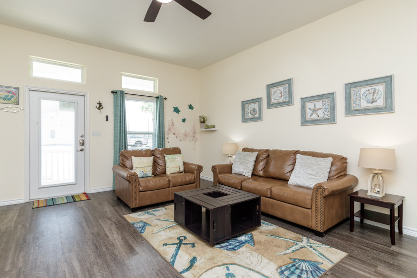 Dog-Friendly Coastal Escape Near Beach W Pools & - Beach Vacation Rentals in Corpus Christi, Texas on Beachhouse.com