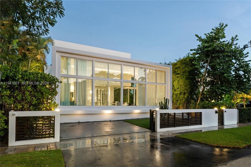 Welcome to 4433 N Bay Rd, a fully renovated, mint-condition - Beach Home for sale in Miami Beach, Florida on Beachhouse.com