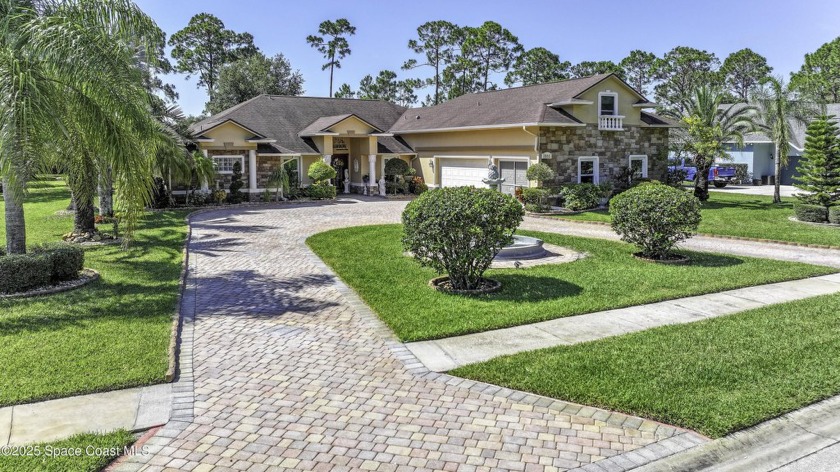 Welcome to your dream home in Lake Forest at Bayside Lakes! This - Beach Home for sale in Palm Bay, Florida on Beachhouse.com