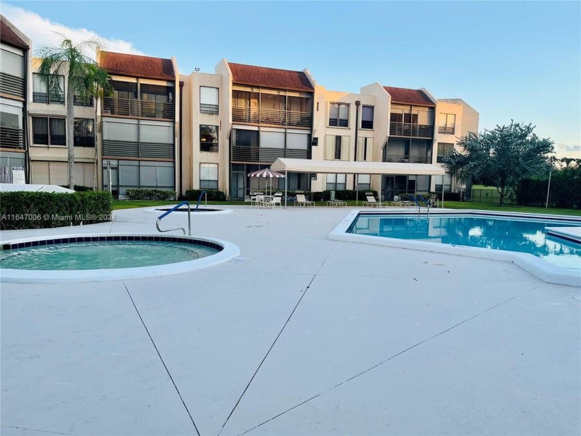 Stunning 2 Bed, 2 Bath Condo with Modern Upgrades and Scenic - Beach Condo for sale in Tamarac, Florida on Beachhouse.com