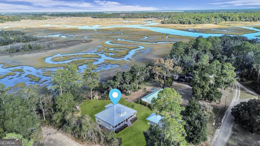 MARSHFRONT PARADISE! Looking for a quiet weekend escape or an - Beach Home for sale in Townsend, Georgia on Beachhouse.com