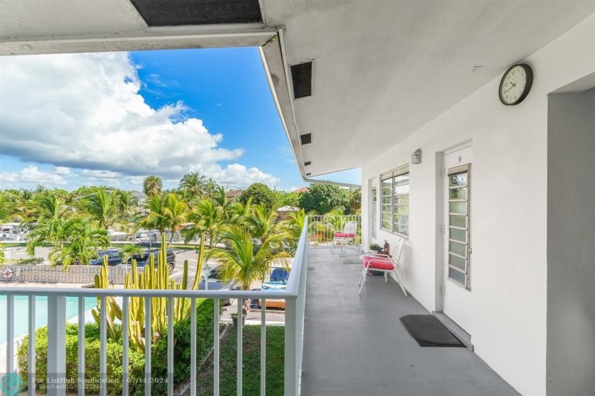 DISCOVER THIS RETREAT, CLOSE TO OCEAN,GREAT WATER VIEW, FULLY - Beach Condo for sale in Pompano Beach, Florida on Beachhouse.com