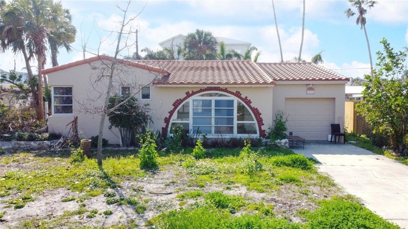 Under contract-accepting backup offers. 25K PRICE - Beach Home for sale in Redington Beach, Florida on Beachhouse.com