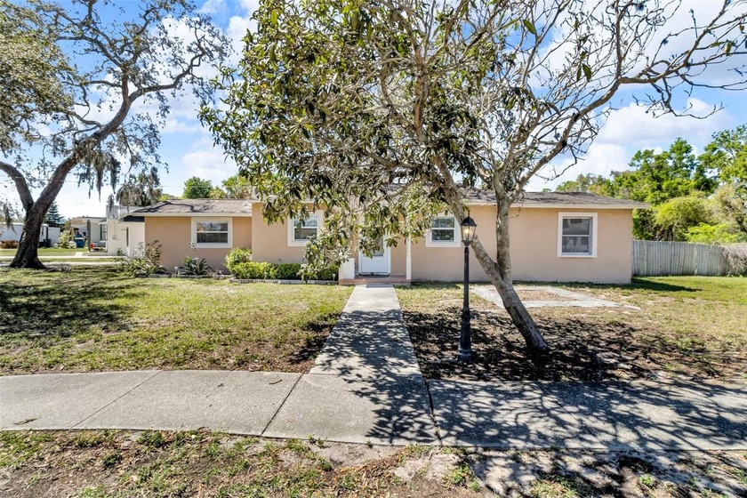 Back on the Market - A Rare Find in Dunedin!

Discover an - Beach Home for sale in Clearwater, Florida on Beachhouse.com