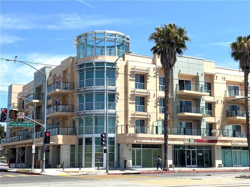 Welcome to your new home. A beautifully designed condo built in - Beach Condo for sale in Long Beach, California on Beachhouse.com