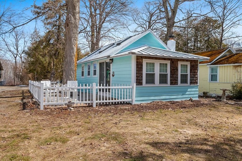 You won't find a more charming getaway! This beautifully - Beach Condo for sale in Ellison Bay, Wisconsin on Beachhouse.com