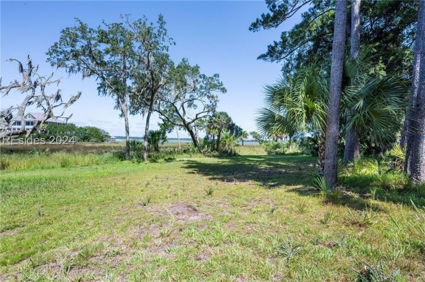 This soundfront gem is tucked away on a private cul-de-sac with - Beach Lot for sale in Daufuskie Island, South Carolina on Beachhouse.com