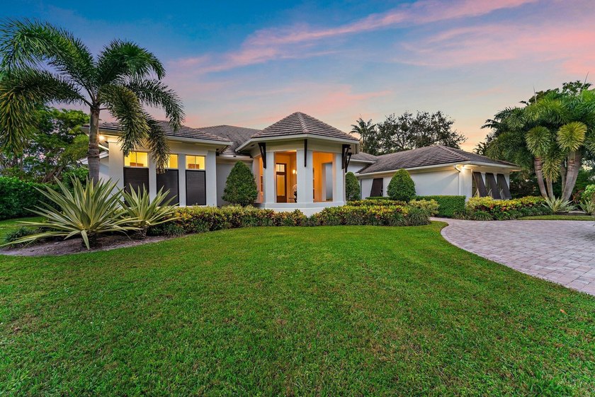 Luxury living at its finest offered in this exquisitely - Beach Home for sale in Palm Beach Gardens, Florida on Beachhouse.com