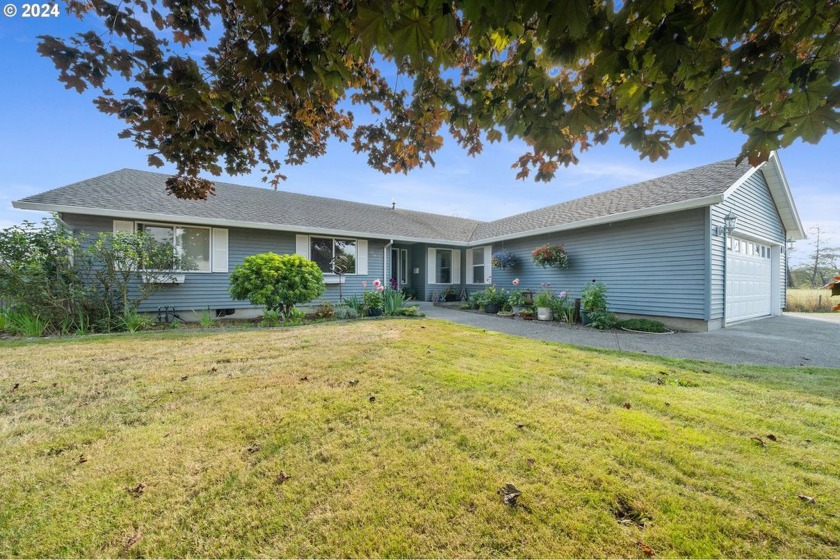 Come see this spacious single-level home nestled on a quiet - Beach Home for sale in Tillamook, Oregon on Beachhouse.com