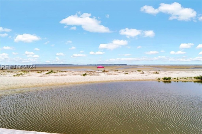 First floor coastal cottage - renovated and close to the Port - Beach Home for sale in Hilton Head Island, South Carolina on Beachhouse.com