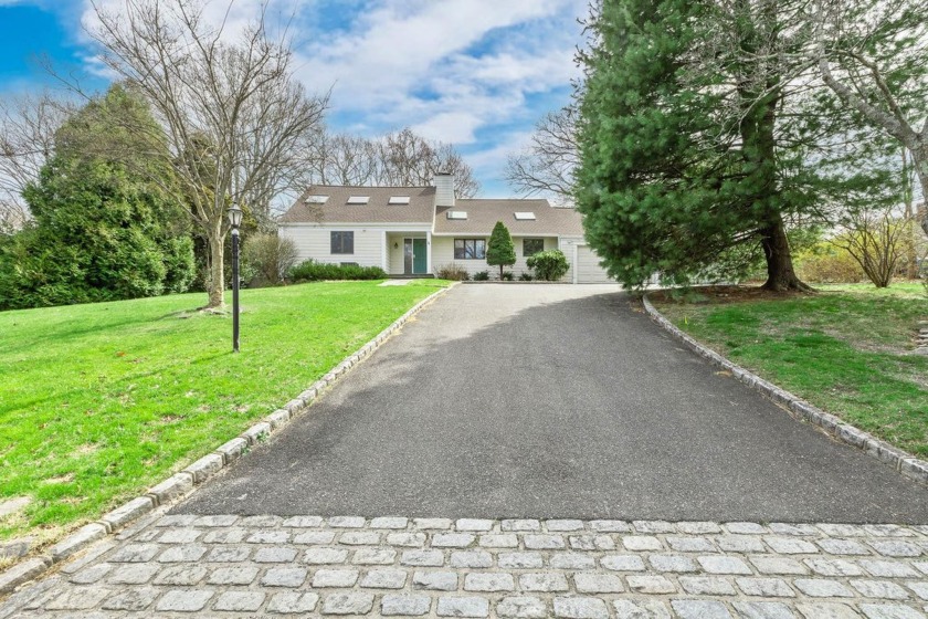 Welcome to this turn-key home in Harbor Hills near the beach and - Beach Home for sale in Port Jefferson, New York on Beachhouse.com