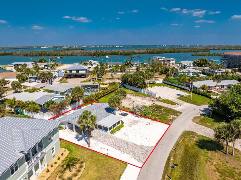 Under contract-accepting backup offers. Your Island Escape on - Beach Home for sale in Englewood, Florida on Beachhouse.com