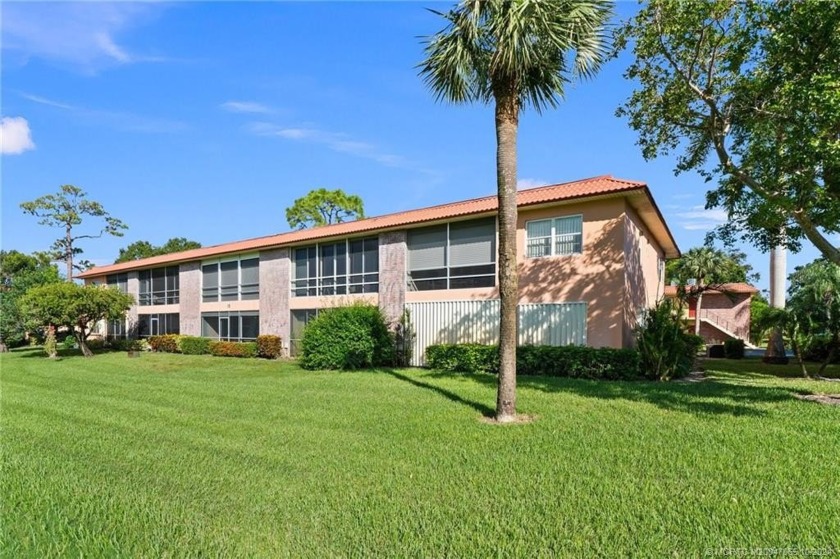 Looking for an affordable home in Florida with unlimited golf? - Beach Condo for sale in Stuart, Florida on Beachhouse.com