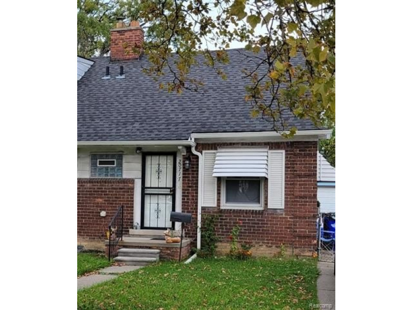 INVESTOR SPECIAL..
Nice 2 Bed/ 1 Bath. New Roof and detached 1 - Beach Townhome/Townhouse for sale in Detroit, Michigan on Beachhouse.com