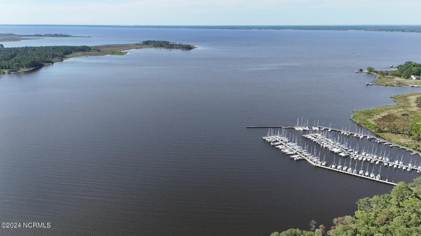 Buy a beautiful waterview lot and build your dream home in one - Beach Lot for sale in New Bern, North Carolina on Beachhouse.com