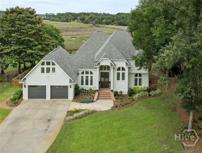 Beautifully updated Marshfront home on the Tivoli River! A grand - Beach Home for sale in Richmond Hill, Georgia on Beachhouse.com