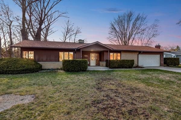 Welcome to your stylish mid-century modern retreat near - Beach Home for sale in Sturgeon Bay, Wisconsin on Beachhouse.com