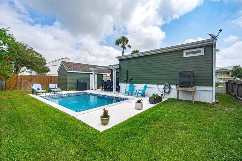 Welcome to your dream home in the desirable Key Allegro! This - Beach Home for sale in Rockport, Texas on Beachhouse.com