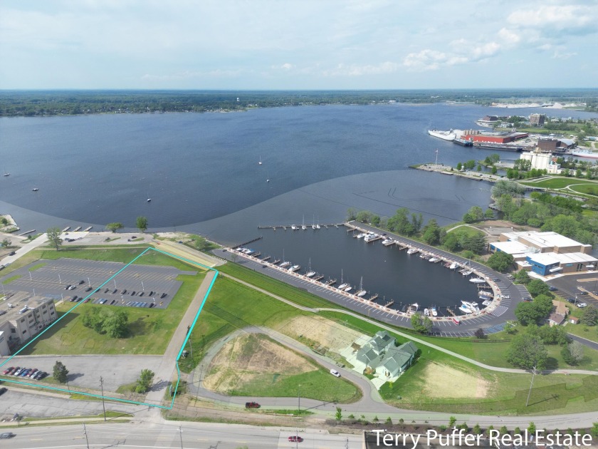 Discover the perfect canvas for your vision with 5 waterfront - Beach Lot for sale in Muskegon, Michigan on Beachhouse.com