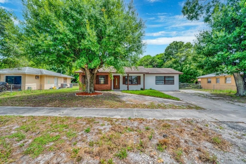 This beautifully remodeled three-bedroom, two-bathroom home is a - Beach Home for sale in Fort Pierce, Florida on Beachhouse.com