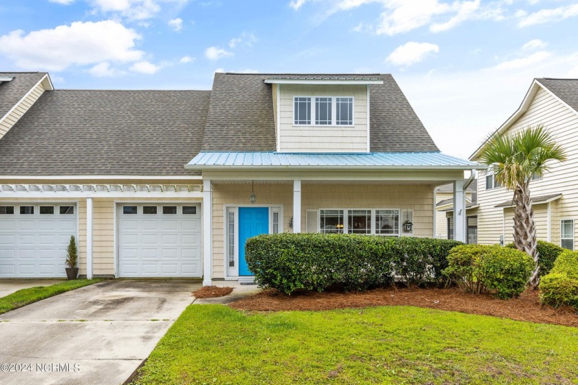 Welcome home to this low maintenance townhome where the HOA - Beach Townhome/Townhouse for sale in Hampstead, North Carolina on Beachhouse.com