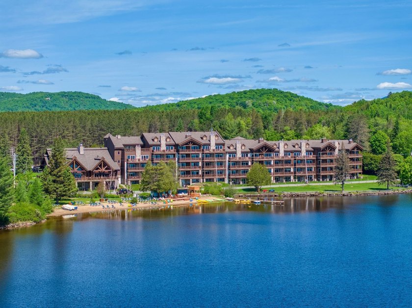 Le Grand Lodge - Superb, spacious suite on the 4th floor - Beach Condo for sale in Mont-Tremblant, Quebec on Beachhouse.com