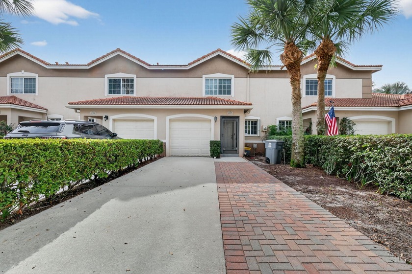 Beautifully upgraded townhouse in Boynton Beach.Welcome to this - Beach Townhome/Townhouse for sale in Boynton Beach, Florida on Beachhouse.com