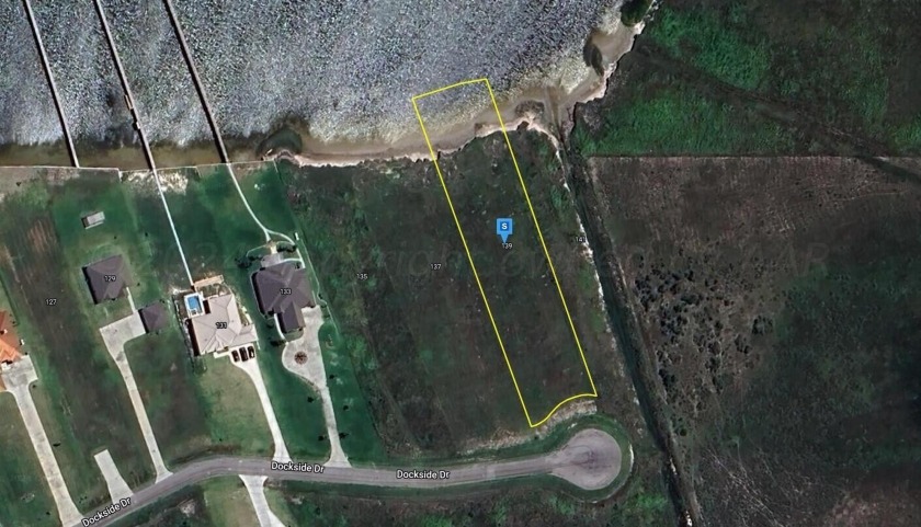 This 1.002-acre lot could be the spot for your next dream home - Beach Lot for sale in Rockport, Texas on Beachhouse.com