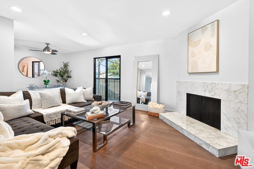 North of Wilshire, less than a block to Montana Ave, 8 blocks to - Beach Condo for sale in Santa Monica, California on Beachhouse.com