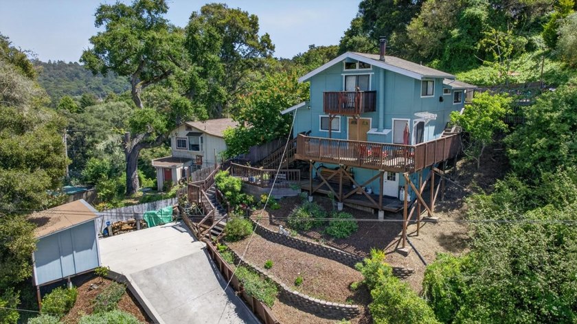 Aptos lifestyle at its finest, and more move-in ready than you - Beach Home for sale in Aptos, California on Beachhouse.com