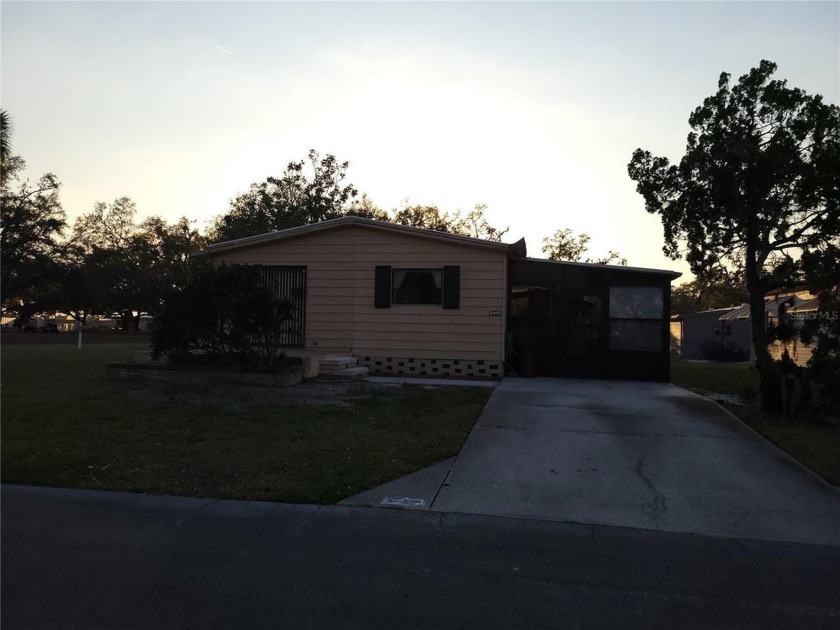 Tired of high lot rental fees? Say no more! Come see this little - Beach Home for sale in Ellenton, Florida on Beachhouse.com