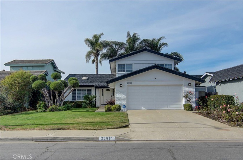 Welcome to this beautifully updated 4-bedroom, 3-bathroom home - Beach Home for sale in Huntington Beach, California on Beachhouse.com