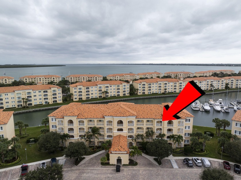 This immaculate penthouse shows like a model and offers views of - Beach Condo for sale in Fort Pierce, Florida on Beachhouse.com