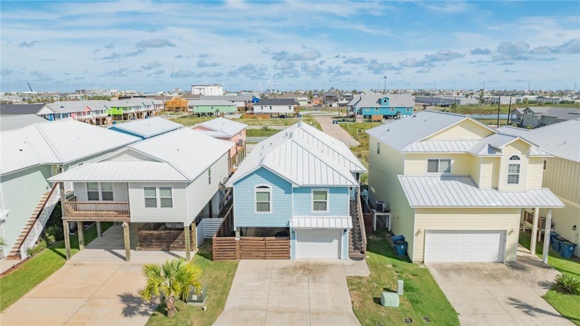 Welcome to your dream home in the heart of Port Aransas! This - Beach Home for sale in Port Aransas, Texas on Beachhouse.com