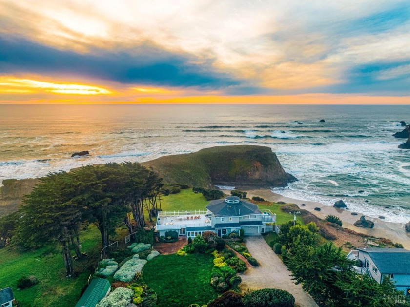 Enjoy the stunning rugged coastline of the Pacific Ocean in - Beach Home for sale in Fort Bragg, California on Beachhouse.com