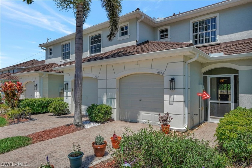 Welcome home to this gorgeous well kept townhome! Perfectly kept - Beach Townhome/Townhouse for sale in Lehigh Acres, Florida on Beachhouse.com