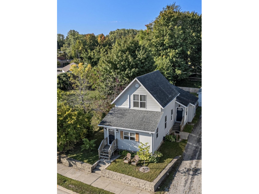 Close to Lake Michigan beaches, downtown South Haven, and - Beach Home for sale in South Haven, Michigan on Beachhouse.com