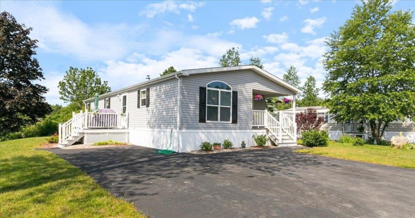 Beautiful, nearly new home for sale in sought after Hillcrest - Beach Home for sale in Portsmouth, New Hampshire on Beachhouse.com