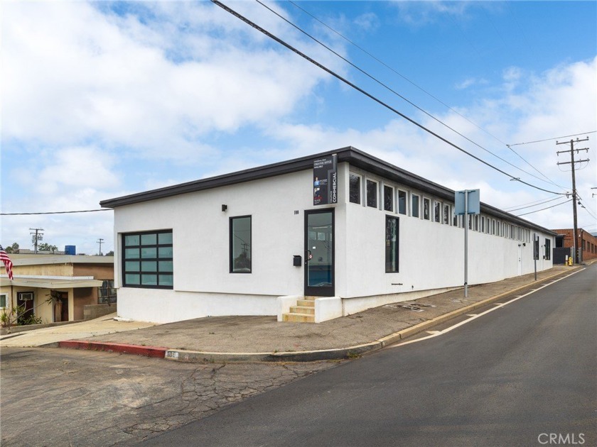 Smoky Hollow creme de la creme ! 4,060 square-foot structure - Beach Commercial for sale in El Segundo, California on Beachhouse.com